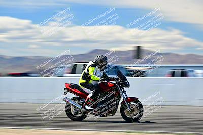 media/Mar-25-2024-Moto Forza (Mon) [[8d4319bd68]]/4-Novice Group/Session 4 Front Straight Speed Pans/